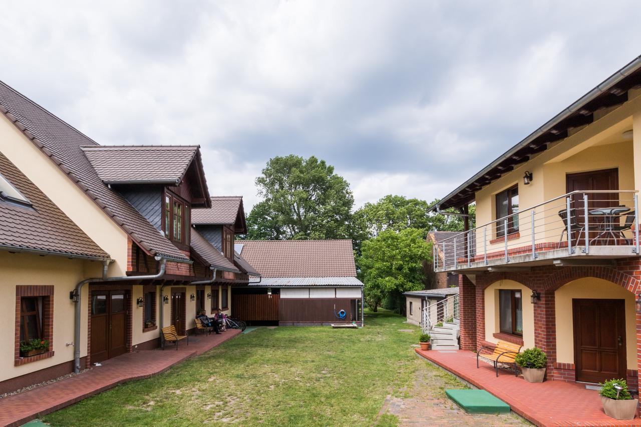 Gasthof Zum Slawen ヴェッチャウ エクステリア 写真